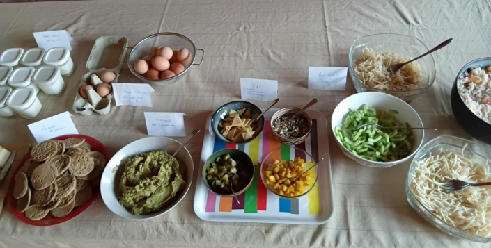 repas-stage-yoga-aubrac