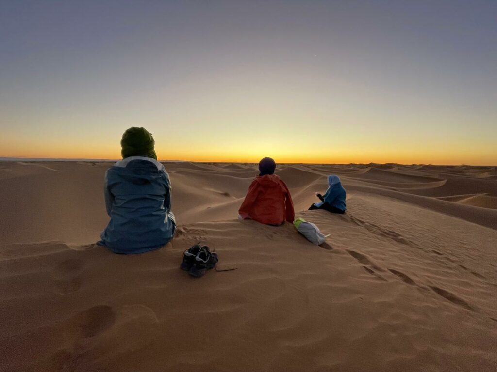 méditation désert aube